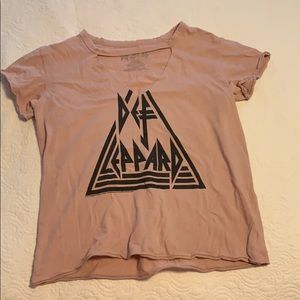 Def leppard tshirt